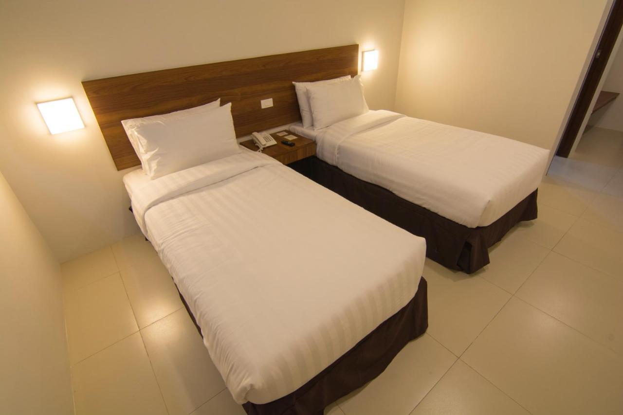 Mango Suites Cauayan Exteriér fotografie