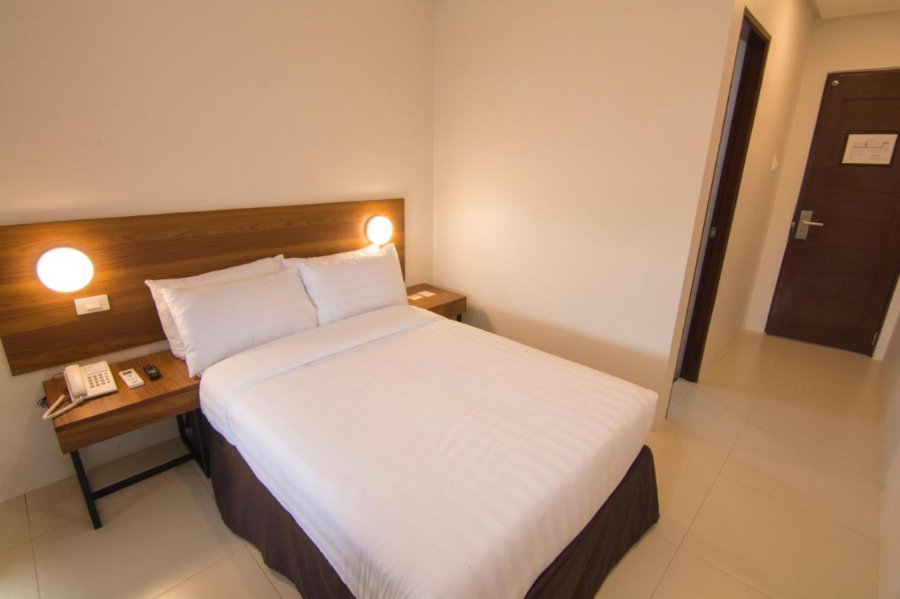 Mango Suites Cauayan Exteriér fotografie