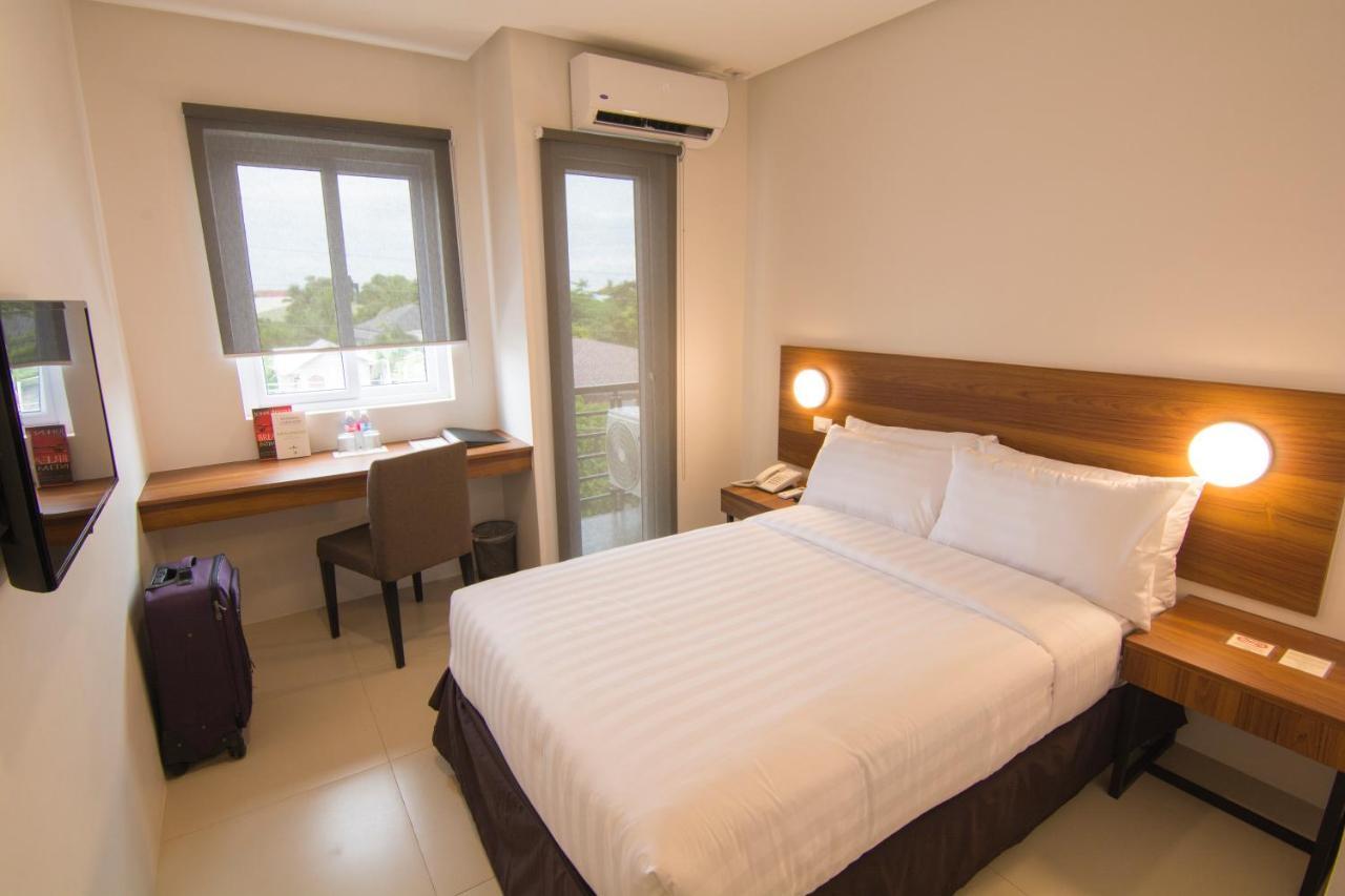 Mango Suites Cauayan Exteriér fotografie